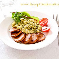 Quorn Middagskorv med pestomakaroner och ruccola